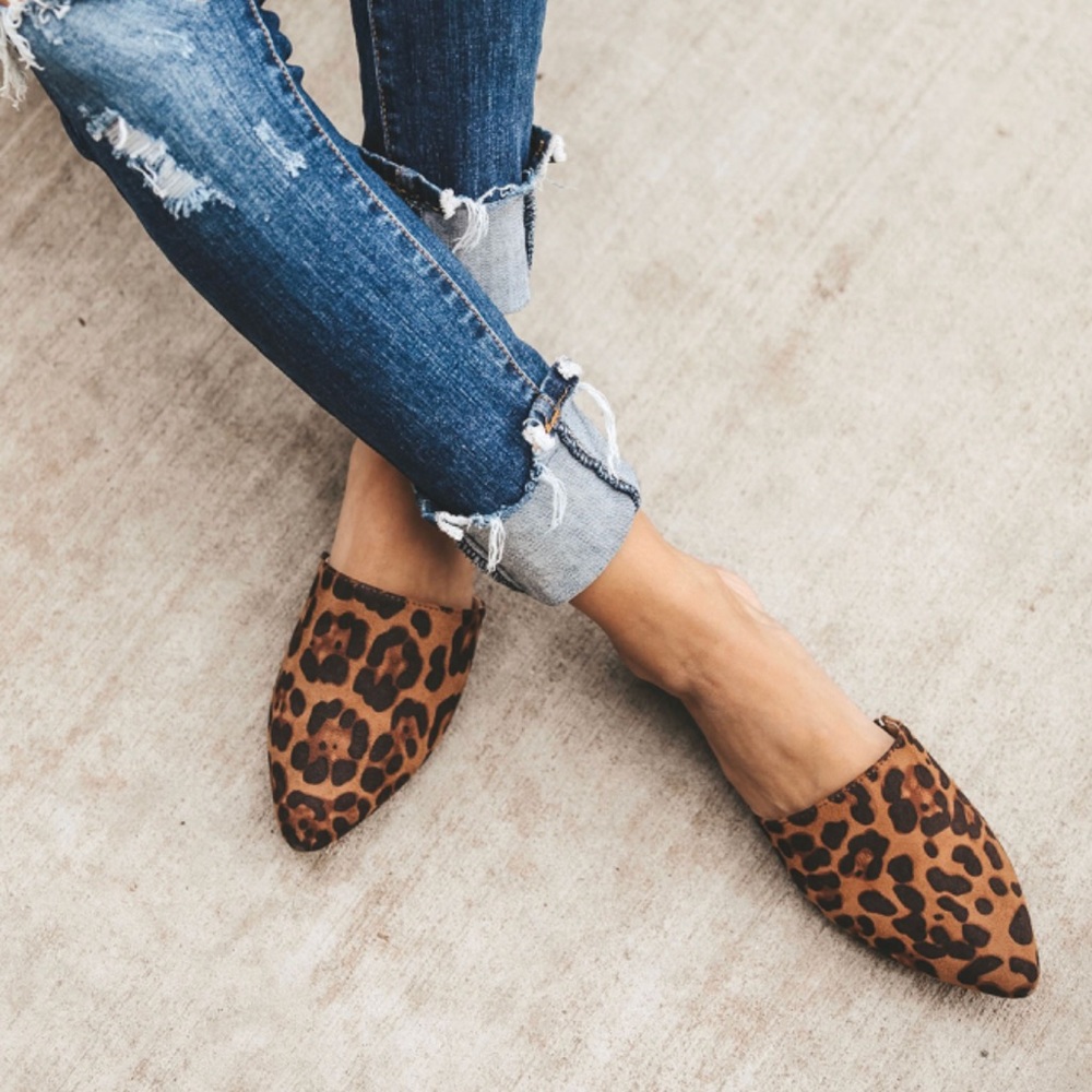 Cute Leopard Mules - Picture 2 of 8